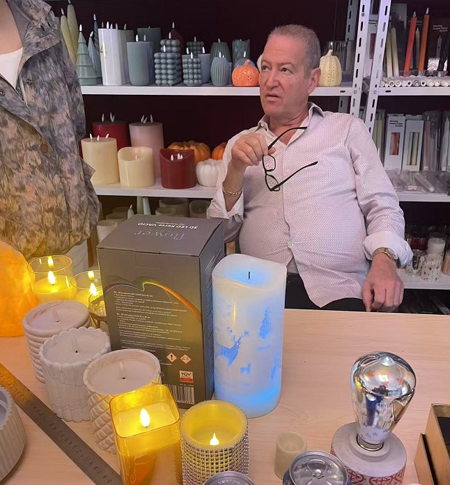 Soláthraíonn Ningbo Weizhi Electronics Baisc Nua d'Orduithe Decor Baile agus Saoire faoi stiúir Saincheaptha go rathúil